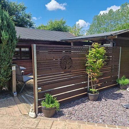 Cypress Log Cabins Accommodation Godshill  Exterior foto